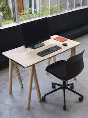 The second-hand Perfect desk